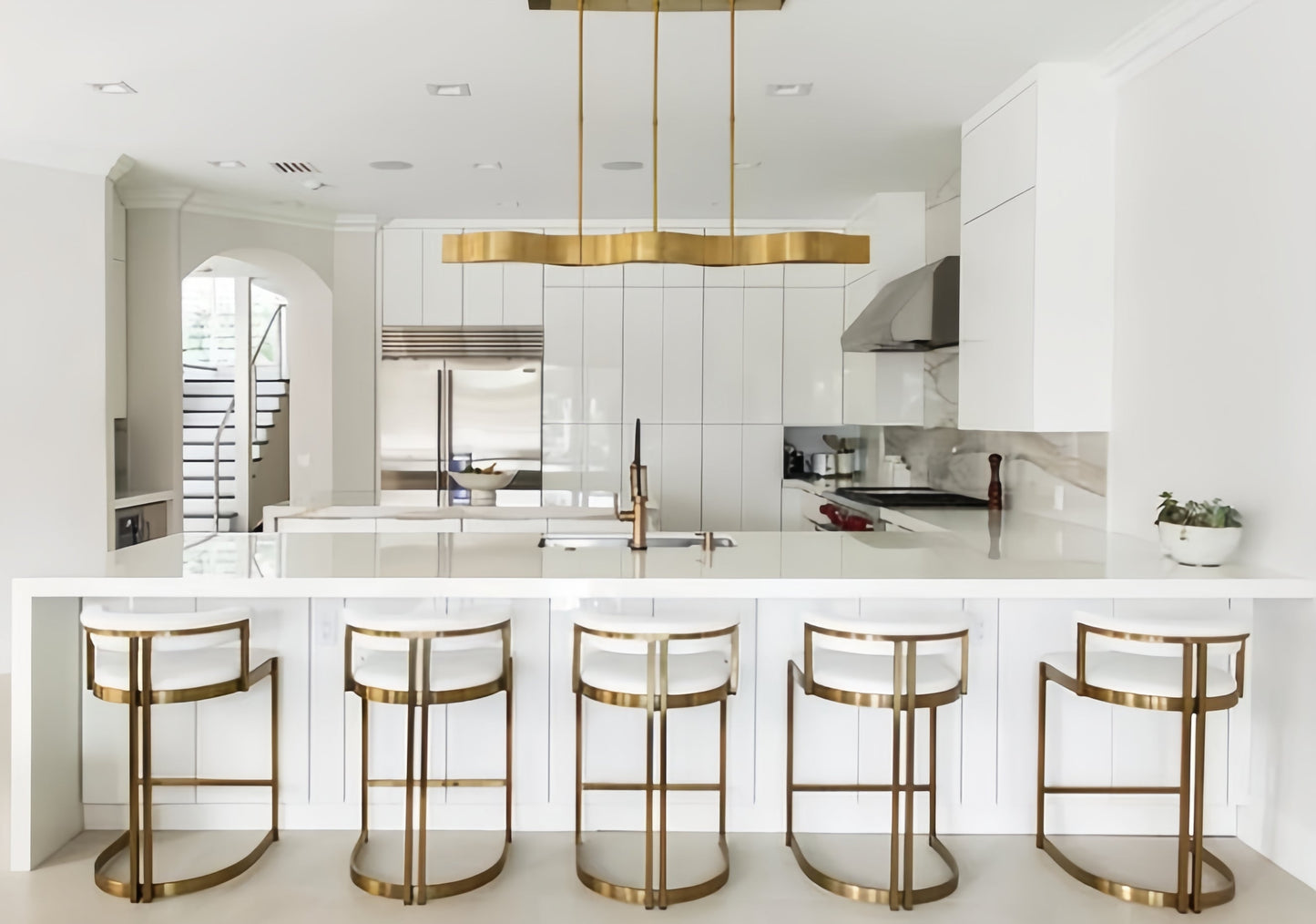 Avant Pendant Chandelier 60“